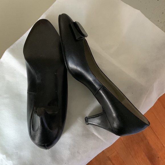 CHARMING 2.5” heels formal leather shoes. - Picture 5 of 10